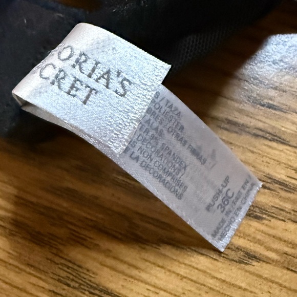 Victoria’s Secret Black with Purple Flowers Push-up Bra - 36C, Never Worn - Picture 2 of 4